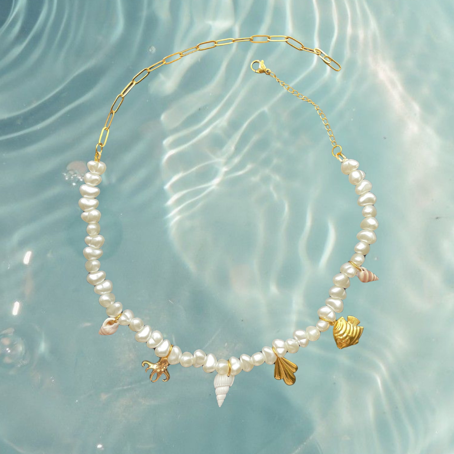 Sirena Necklace – Acrylic Pearl Choker with Ocean Charms
