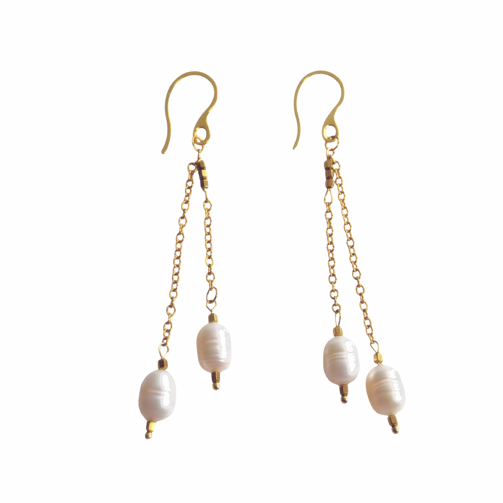 Brisa Larga – Long Freshwater Pearl Earrings with 18K Gold Plated Chain