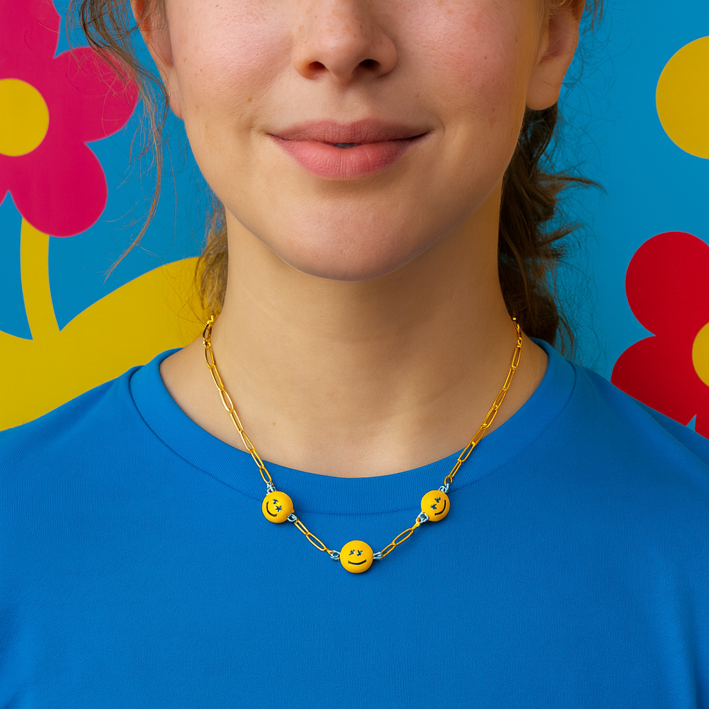 Smile – Playful Smiley Face Necklace with Striped Beads