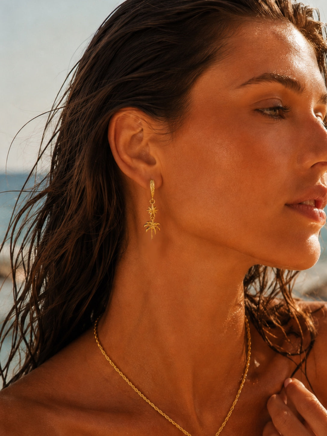 Trópico Palm Tree & Star Drop Earrings