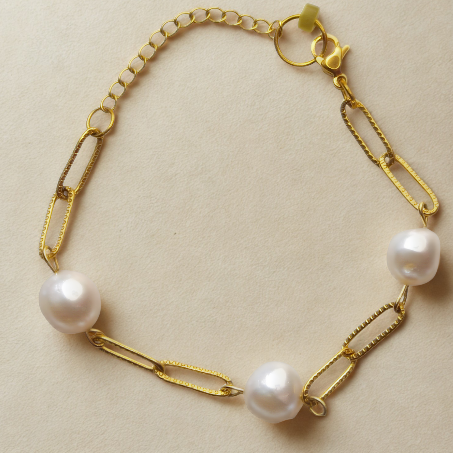 Isla Bracelet – Minimalist Freshwater Pearl & Gold Chain Bracelet