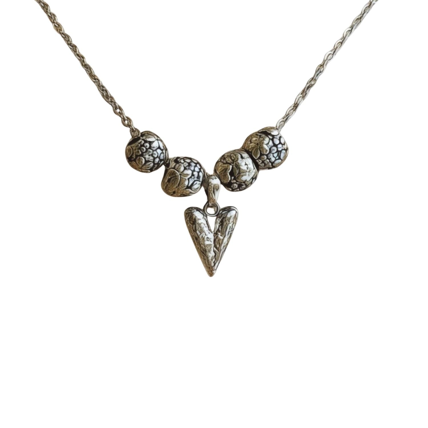 Sculpted Heart Necklace – Silver-Plated Chain with Textured Beads