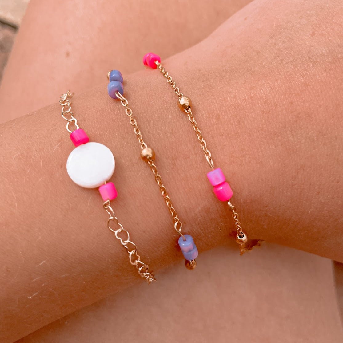 Gold - Plated Stainless Steel Seashell Bracelets - Red, Violet, Fuchsia, Orange - Hypoallergenic & Waterproof - lucy andy jewellery