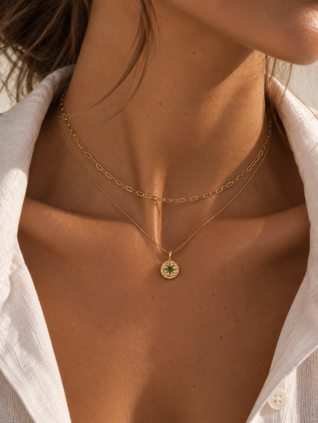 Gold Coin Pendant Necklace – Green Star