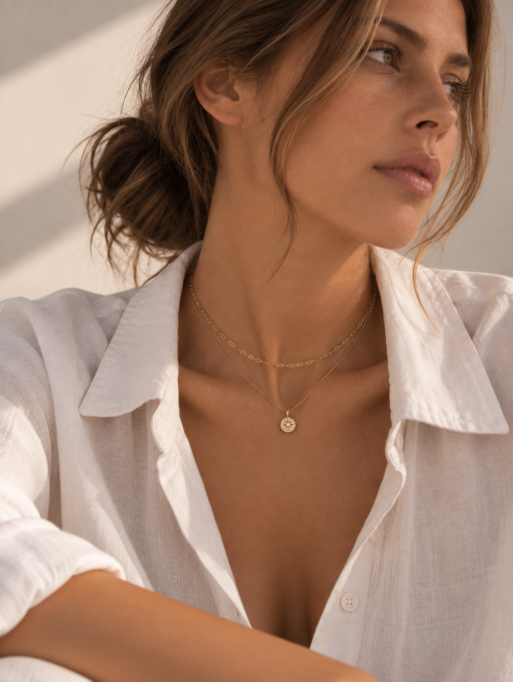 Gold Coin Pendant Necklace – Diamond-Look Star