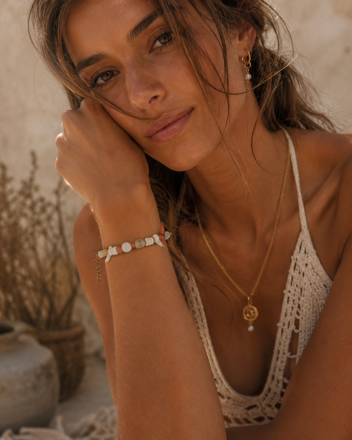 Natural Stone & Seashell Bracelet – Gold