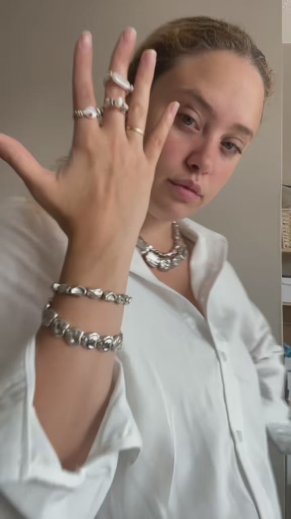 Bruma – Chunky Silver Bead Necklace in Baroque Style (Bold Edit)